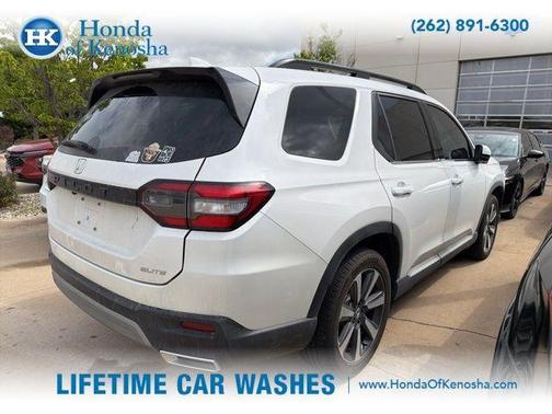 Platinum White 2025 Honda Pilot Elite