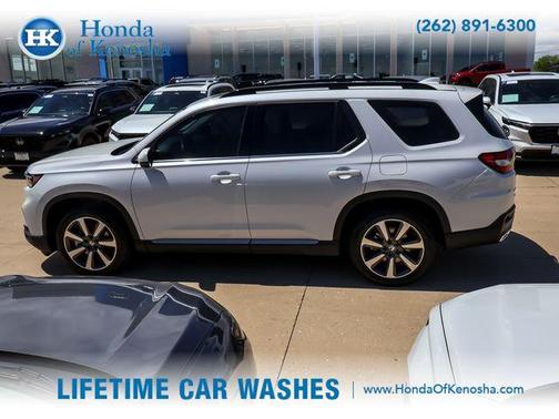 Platinum White 2025 Honda Pilot Elite