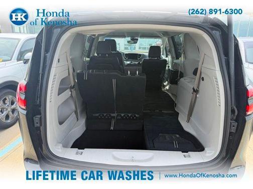 Diamond Black 2024 Chrysler Pacifica Touring-L