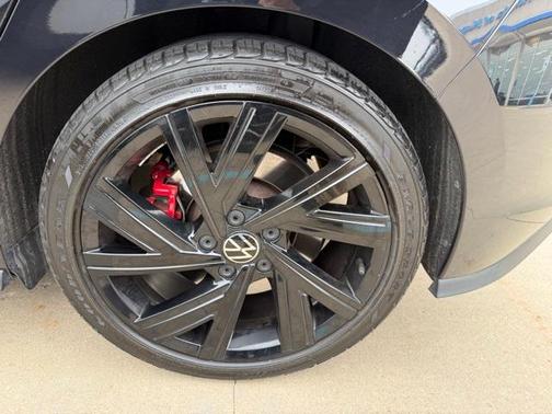 2023 Volkswagen Golf GTI 2.0T SE