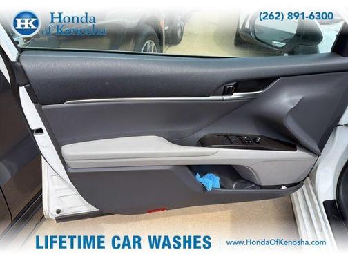 Ice 2024 Toyota Camry Hybrid SE