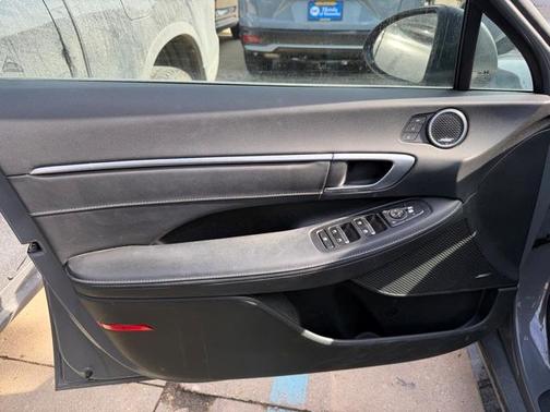 2021 Hyundai SONATA Limited