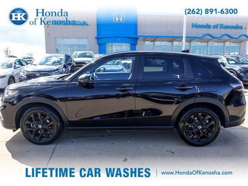 Crystal Black Pearl 2025 Honda HR-V Sport