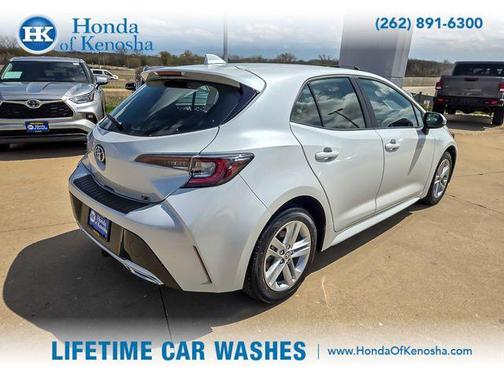 Super White 2021 Toyota Corolla Hatchback SE