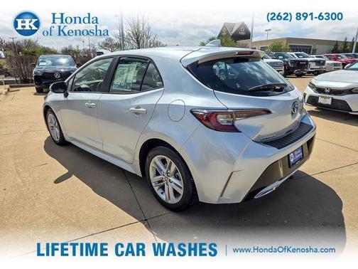 Super White 2021 Toyota Corolla Hatchback SE