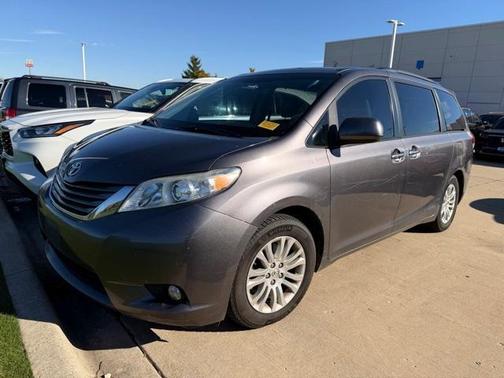 2011 Toyota Sienna XLE
