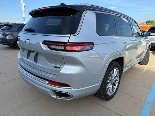 2022 Jeep Grand Cherokee L Summit