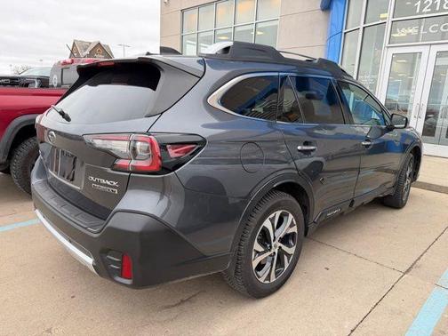 2022 Subaru Outback Touring XT