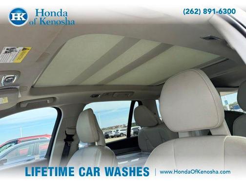 Sand Metallic 2016 Volvo XC90 T5 Momentum