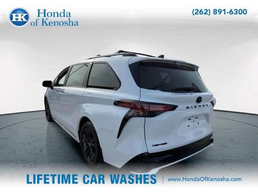 2025 Toyota Sienna XSE 7 Passenger