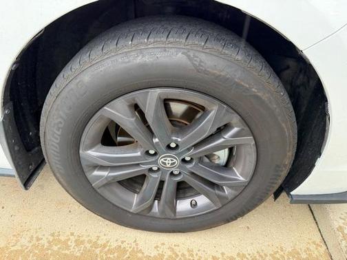 2025 Toyota Sienna XSE 7 Passenger