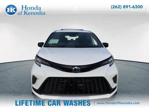 2025 Toyota Sienna XSE 7 Passenger