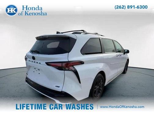 2025 Toyota Sienna XSE 7 Passenger