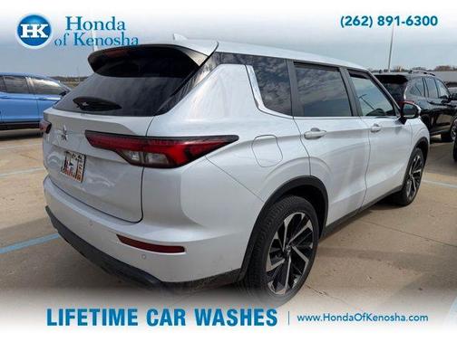 2022 Mitsubishi Outlander ES