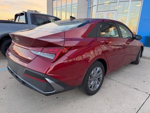 2024 Hyundai ELANTRA HEV Blue