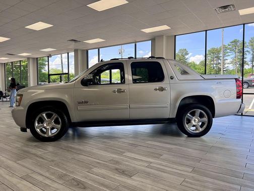 2013 Chevrolet Avalanche LT