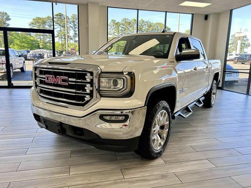 WHITE 2018 GMC Sierra 1500 SLT
