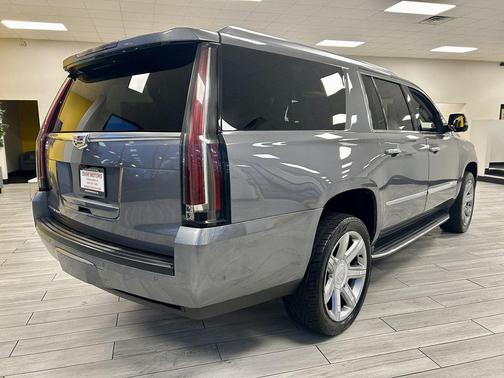 2019 Cadillac Escalade ESV Luxury