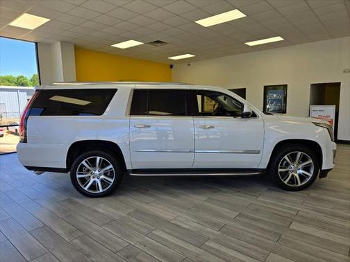 2016 Cadillac Escalade ESV Luxury