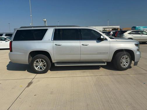 2016 Chevrolet Suburban LT