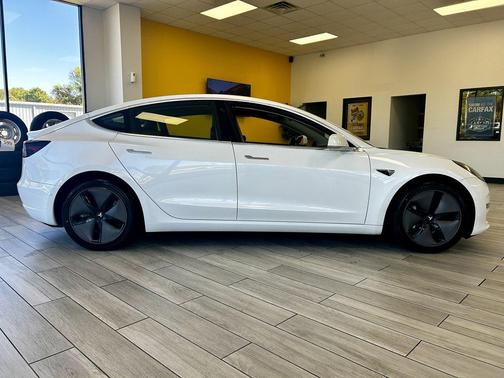2019 Tesla Model 3 Standard Range