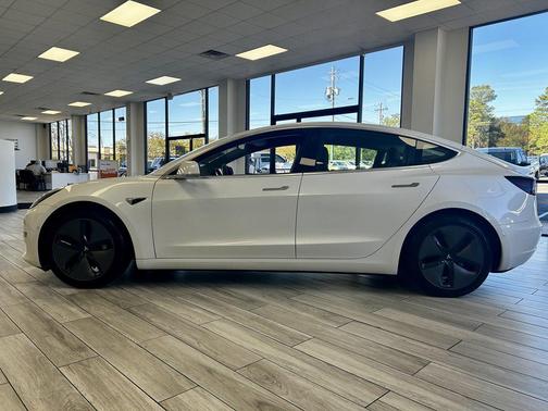 2019 Tesla Model 3 Standard Range