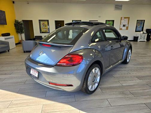 2017 Volkswagen Beetle SE