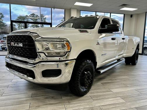 2020 RAM 3500 Tradesman Crew Cab 4x4 8' Box
