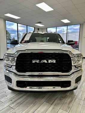2020 RAM 3500 Tradesman Crew Cab 4x4 8' Box