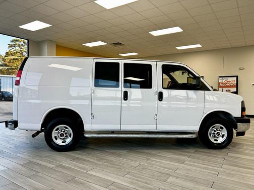2024 GMC Savana 2500 Work Van