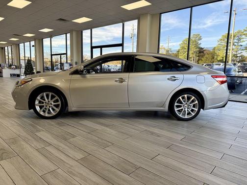 2013 Toyota Avalon XLE Premium