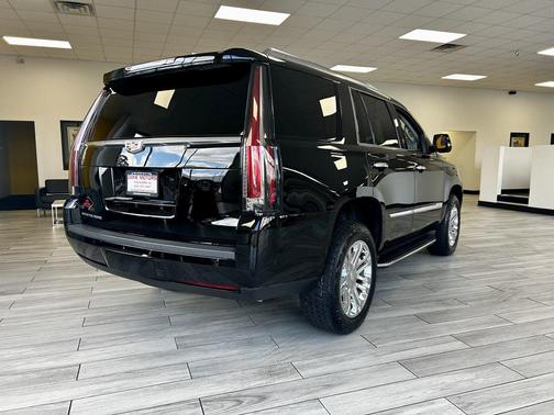 2018 Cadillac Escalade Base