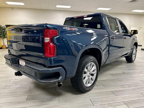 2020 Chevrolet Silverado 1500 Custom
