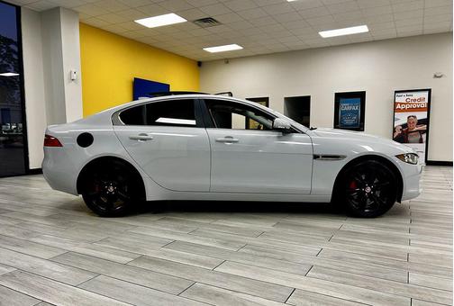 2018 Jaguar XE 25t Prestige