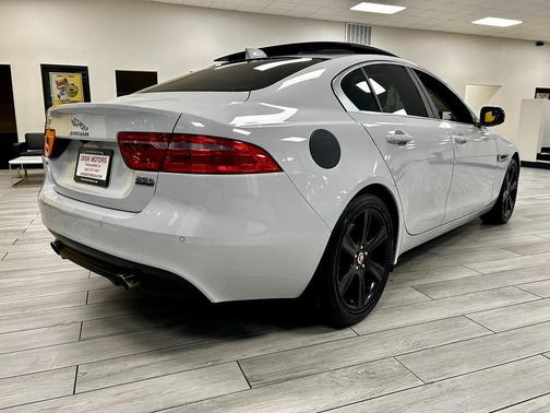 2018 Jaguar XE 25t Prestige