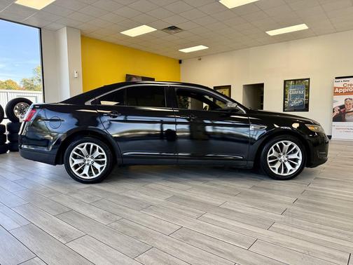 2015 Ford Taurus Limited