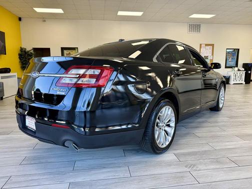 2015 Ford Taurus Limited