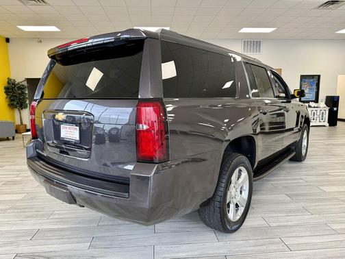 2018 Chevrolet Suburban LT