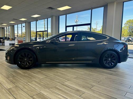 2020 Tesla Model S Long Range