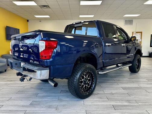 2018 Nissan Titan SV