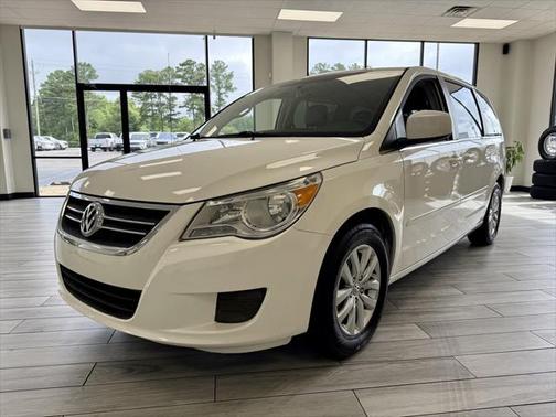 2012 Volkswagen Routan SE