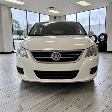 2012 Volkswagen Routan SE
