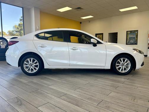 2015 Mazda Mazda3 i Touring