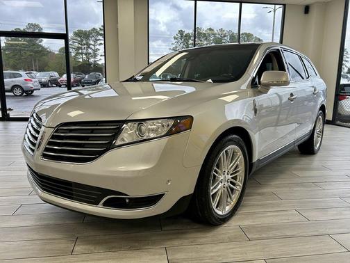 2018 Lincoln MKT Reserve