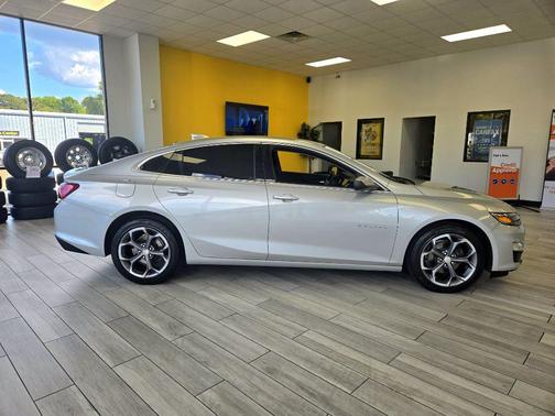 2020 Chevrolet Malibu FWD LT