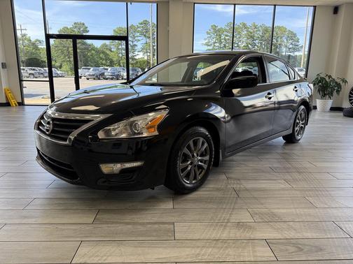 Super Black 2015 Nissan Altima 2.5 S