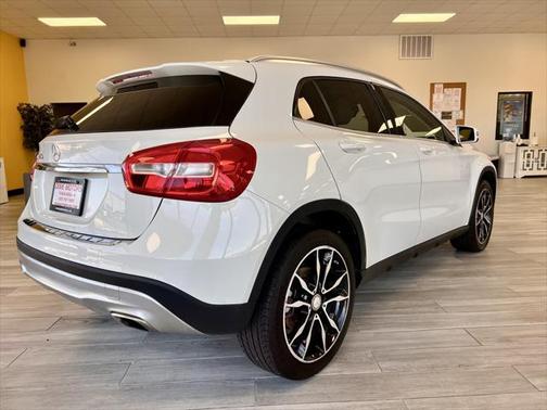 2017 Mercedes-Benz GLA 250 Base
