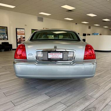 BLUE 2007 Lincoln Town Car Signature