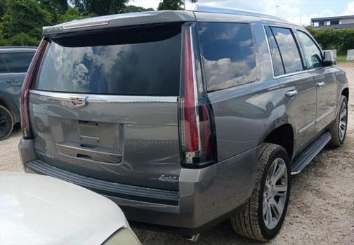 2017 Cadillac Escalade Luxury