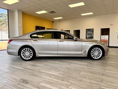 2019 BMW 740 I